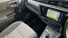 Toyota Auris 1.8 Hybrid Design TSS 5dr CVT [Nav] Hybrid Hatchback